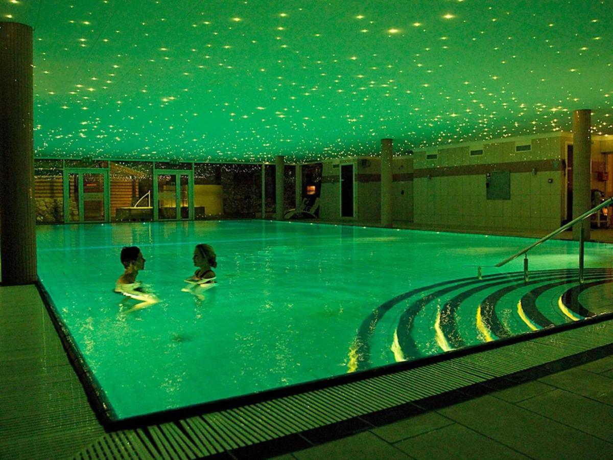6 Person Holiday Home On A Holiday Park In 그라스텐 외부 사진